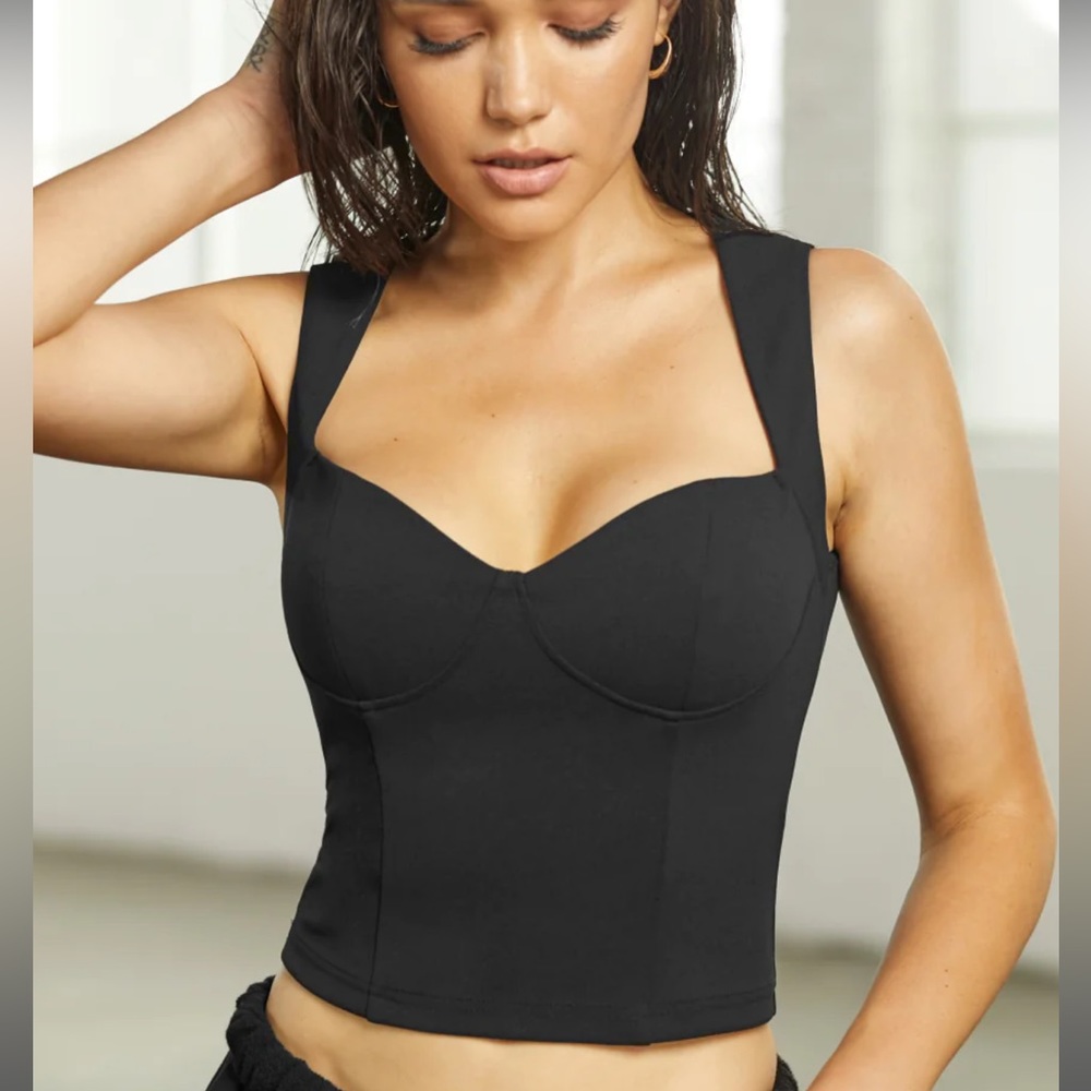 😍 Cropped Sweetheart Fitted Halter Contour Sleeveless Top -NEW ❤️‍🔥